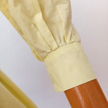 Charger l'image dans la galerie, 1950s - Exquisite Yellow Pale Cotton Dress - W29 (74cm)