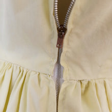 Charger l'image dans la galerie, 1950s - Exquisite Yellow Pale Cotton Dress - W29 (74cm)