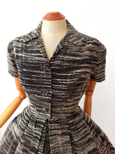 Charger l'image dans la galerie, 1950s - Gorgeous Elegant Black & White Dress - W26 (66cm)