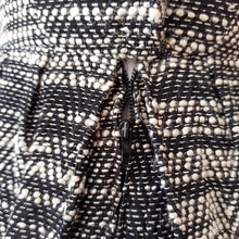 Charger l'image dans la galerie, 1950s - Gorgeous Elegant Black & White Dress - W26 (66cm)