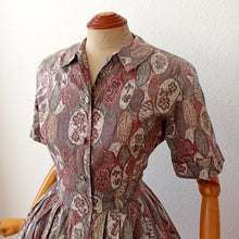 Charger l'image dans la galerie, 1950s 1960s - Beautiful Autumn Colors Cotton Dress - W29 (74cm)