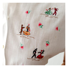 Charger l'image dans la galerie, 1950s - SEGURA, Spain - Deadstock Flamenco Dancers Souvenir Blouse - W31 (80cm)
