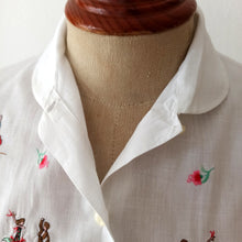 Charger l'image dans la galerie, 1950s - SEGURA, Spain - Deadstock Flamenco Dancers Souvenir Blouse - W31 (80cm)