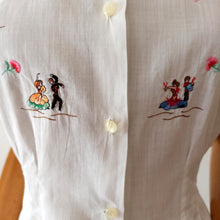 Charger l'image dans la galerie, 1950s - SEGURA, Spain - Deadstock Flamenco Dancers Souvenir Blouse - W31 (80cm)