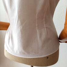 Charger l'image dans la galerie, 1950s - SEGURA, Spain - Deadstock Flamenco Dancers Souvenir Blouse - W31 (80cm)