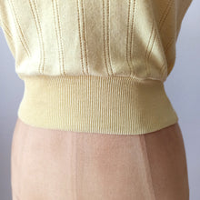 Charger l'image dans la galerie, 1950s - Gorgeous Vanilla Cotton Top - W24/28 (62/72cm)