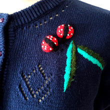 Carica l'immagine nel visualizzatore di Gallery, 80s does 50s - RENÉ DERHY, France - Navy Blue Ladybugs Cardigan - Sz. S/M