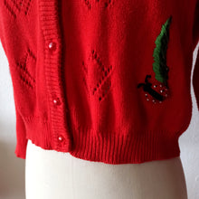 Carica l'immagine nel visualizzatore di Gallery, 80s does 50s - RENÉ DERHY, France - Red Ladybugs Cardigan - Sz. S/M