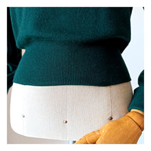 Charger l'image dans la galerie, 1950s - BALLANTYNE, Scotland - Green Forest Pure Cashmere Jumper