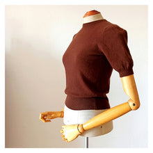 Cargar imagen en el visor de la galería, 1950s - BRYANT, Scotland - Brown Pure Cashmere Jumper