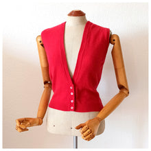 Load image into Gallery viewer, 1950s - BERNHARD ALTMANN, Scotland - Gorgeous Rouge Pure Cashmere Vest