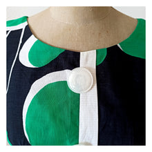 Charger l'image dans la galerie, 1950s - UNWORN! - Stunning Abstract German Cotton Dress - W28 (72cm)