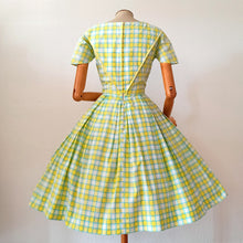 Charger l'image dans la galerie, 1950s - Adorable Checked Blue Yellow Cotton Dress - W26 (66cm)