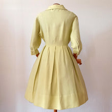 Charger l'image dans la galerie, 1950s - ANFEA, Switzerland - Outstanding Floral Raffia Ladybugs Linen Dress - W29 (74cm)