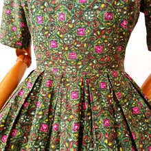 Charger l'image dans la galerie, 1950s 1960s - Beautiful Abstract Garden Cotton Dress - W29 (74cm)