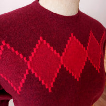 Charger l'image dans la galerie, 1950s - BALLANTYNE, Scotland for HARRODS, London - Pure Cashmere Sweater