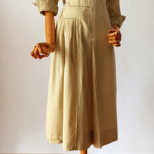 Carica l'immagine nel visualizzatore di Gallery, 1940s - Stunning Pale Yellow Soft Wool Dress - W28 (72cm)