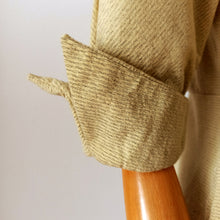 Carica l'immagine nel visualizzatore di Gallery, 1940s - Stunning Pale Yellow Soft Wool Dress - W28 (72cm)