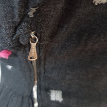 Cargar imagen en el visor de la galería, 1940s - GIRLY, USA - Spectacular Gab Wool Dress - W29 (74cm)