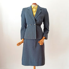 Cargar imagen en el visor de la galería, 1940s - Fabulous Slate Blue Wool Suit - W29 (74cm)