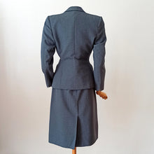 Cargar imagen en el visor de la galería, 1940s - Fabulous Slate Blue Wool Suit - W29 (74cm)