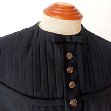 Charger l'image dans la galerie, 1940s 1950s - Superb Black Gabardine Accordion Skirt Dress - W29 (74cm)