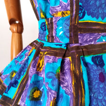 Charger l'image dans la galerie, 1950s 1960s - BADER, Germany - Fabulous Floral Print Cotton Dress - W29 (74cm)
