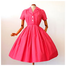 Charger l'image dans la galerie, 1950s 1960s - Adorable French Popeline Alsace Pink Dress - W26 (66cm)