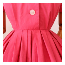 Charger l'image dans la galerie, 1950s 1960s - Adorable French Popeline Alsace Pink Dress - W26 (66cm)