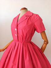 Charger l'image dans la galerie, 1950s 1960s - Adorable French Popeline Alsace Pink Dress - W26 (66cm)