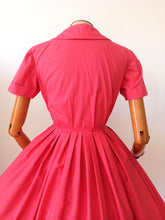 Charger l'image dans la galerie, 1950s 1960s - Adorable French Popeline Alsace Pink Dress - W26 (66cm)