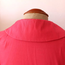 Charger l'image dans la galerie, 1950s 1960s - Adorable French Popeline Alsace Pink Dress - W26 (66cm)