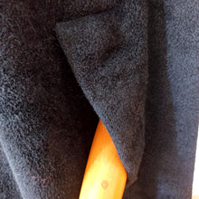 Charger l'image dans la galerie, 1950s - GERMAINE, LA PARISIENNE - Stunning Pink Black Wool Cape