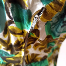 Charger l'image dans la galerie, 1950s - Stunning Floral Cold Rayon Dress - W27 (68.5cm)