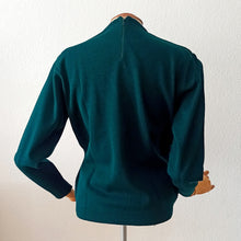 Laden Sie das Bild in den Galerie-Viewer, 1950s 1960s - SIRENCEL, Igualada - Deadstock Petrol Green Sweater