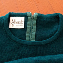 Laden Sie das Bild in den Galerie-Viewer, 1950s 1960s - SIRENCEL, Igualada - Deadstock Petrol Green Sweater