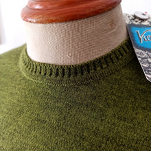 Charger l'image dans la galerie, 1950s 1960s - VICENTE, Barcelona - Deadstock Moss Green Sweater