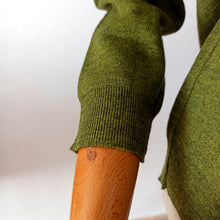 Charger l'image dans la galerie, 1950s 1960s - VICENTE, Barcelona - Deadstock Moss Green Sweater