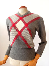 Charger l'image dans la galerie, 1940s 1950s - PRINGLE, Scotland - Fabulous Diamonds Cashmere Sweater