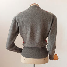 Charger l'image dans la galerie, 1940s 1950s - PRINGLE, Scotland - Fabulous Diamonds Cashmere Sweater
