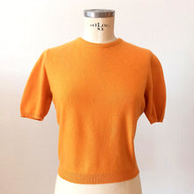 Cargar imagen en el visor de la galería, 1950s - BRAEMAR, Scotland - Precious Safety Orange Cashmere Twin Set