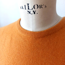 Cargar imagen en el visor de la galería, 1950s - BRAEMAR, Scotland - Precious Safety Orange Cashmere Twin Set