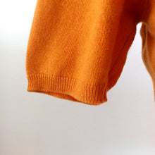 Cargar imagen en el visor de la galería, 1950s - BRAEMAR, Scotland - Precious Safety Orange Cashmere Twin Set