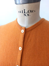 Cargar imagen en el visor de la galería, 1950s - BRAEMAR, Scotland - Precious Safety Orange Cashmere Twin Set