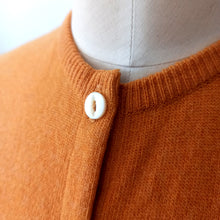 Cargar imagen en el visor de la galería, 1950s - BRAEMAR, Scotland - Precious Safety Orange Cashmere Twin Set