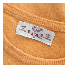 Cargar imagen en el visor de la galería, 1950s - BRAEMAR, Scotland - Precious Safety Orange Cashmere Twin Set