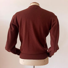 Charger l'image dans la galerie, 1940s 1950s - PRINGLE, Scotland - Chocolate Brown Pure Cashmere Cardigan