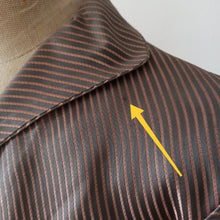 Laden Sie das Bild in den Galerie-Viewer, 1940s - Elegant Antique Pink Striped Dress - W28 (70cm)