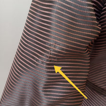 Laden Sie das Bild in den Galerie-Viewer, 1940s - Elegant Antique Pink Striped Dress - W28 (70cm)