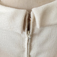 Laden Sie das Bild in den Galerie-Viewer, 1960s - Unique Design French Couture Wool Dress - W25 (64cm)